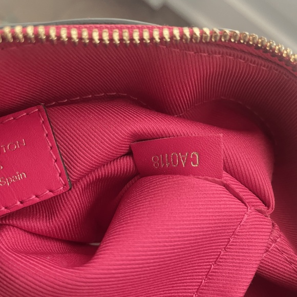 Louis Vuitton | Empreinte Saintonge Bag - Picture 10 of 12